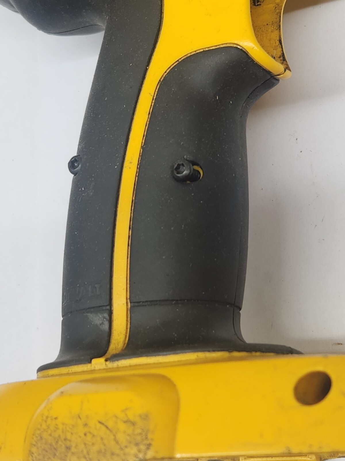 Used OEM Clamshell DeWALT DC720 (Type 1) 640567-00 for Drill