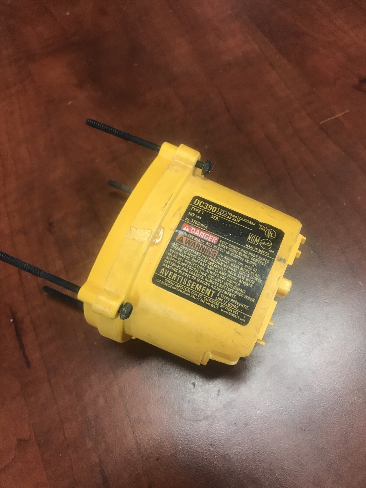 Used OEM Parts Motor Housing For DEWALT DC390 6-1/2&Prime; 18V Cordless Circular Saw