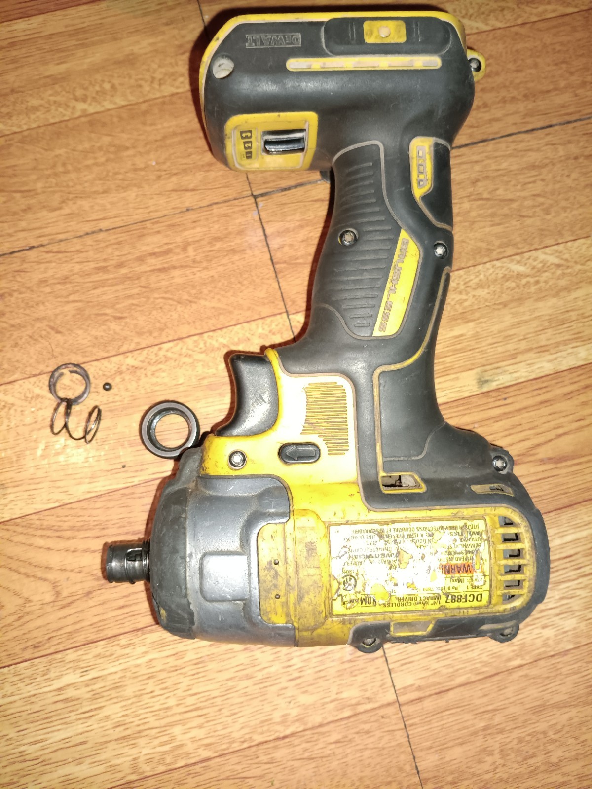 DEWALT XR 20V XR Cordless Brushless Impact Driver DCF887 works READ parts