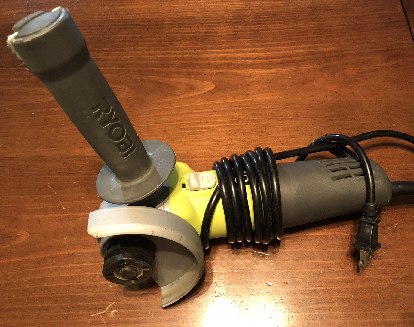 Ryobi AG4031G 5.5A Corded 4-1/2 inch Angle Grinder Very Nice