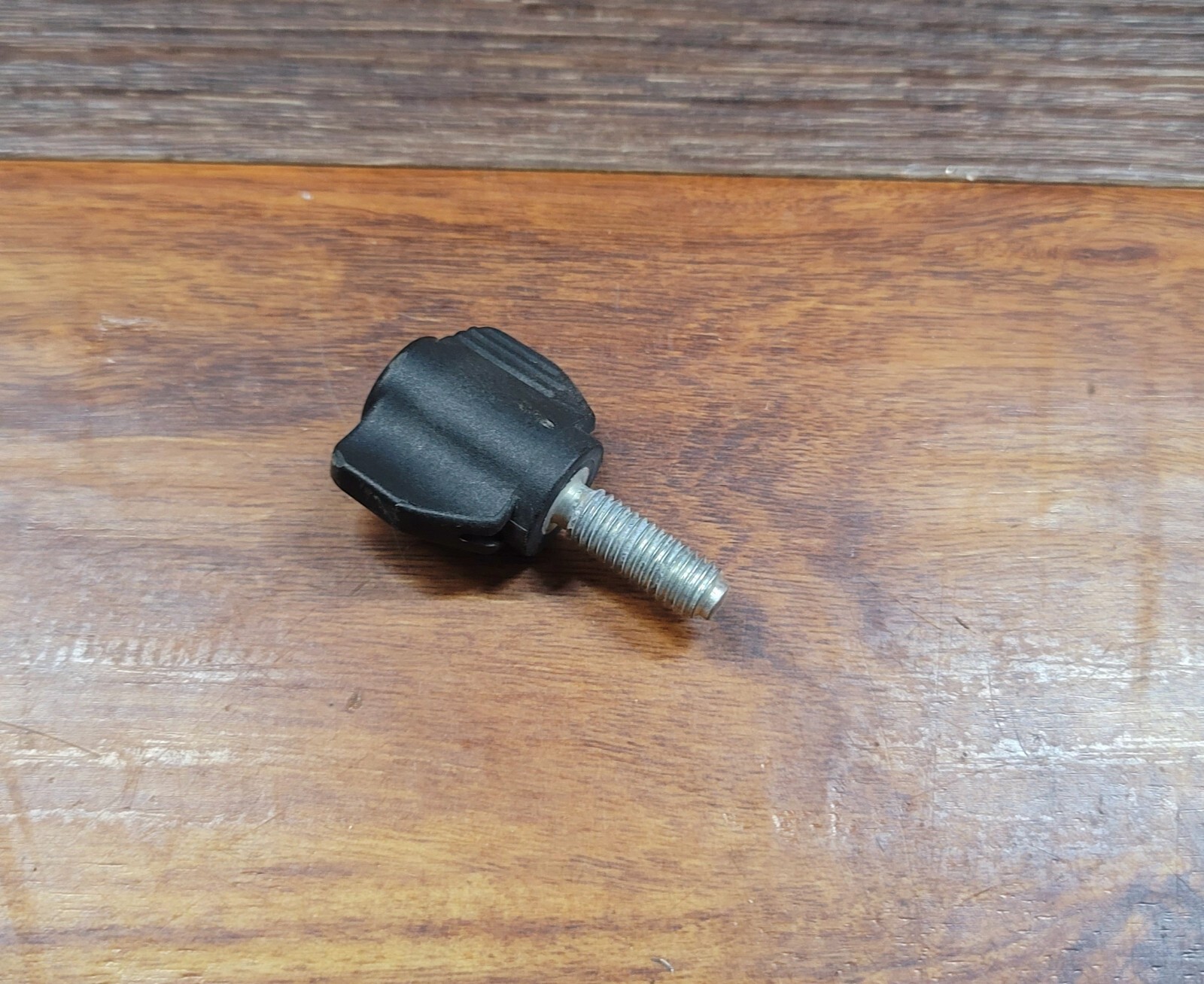 Dewalt KNOB SCREW for DWS780 DWS779 DHS790 Miter Saw 147107-02