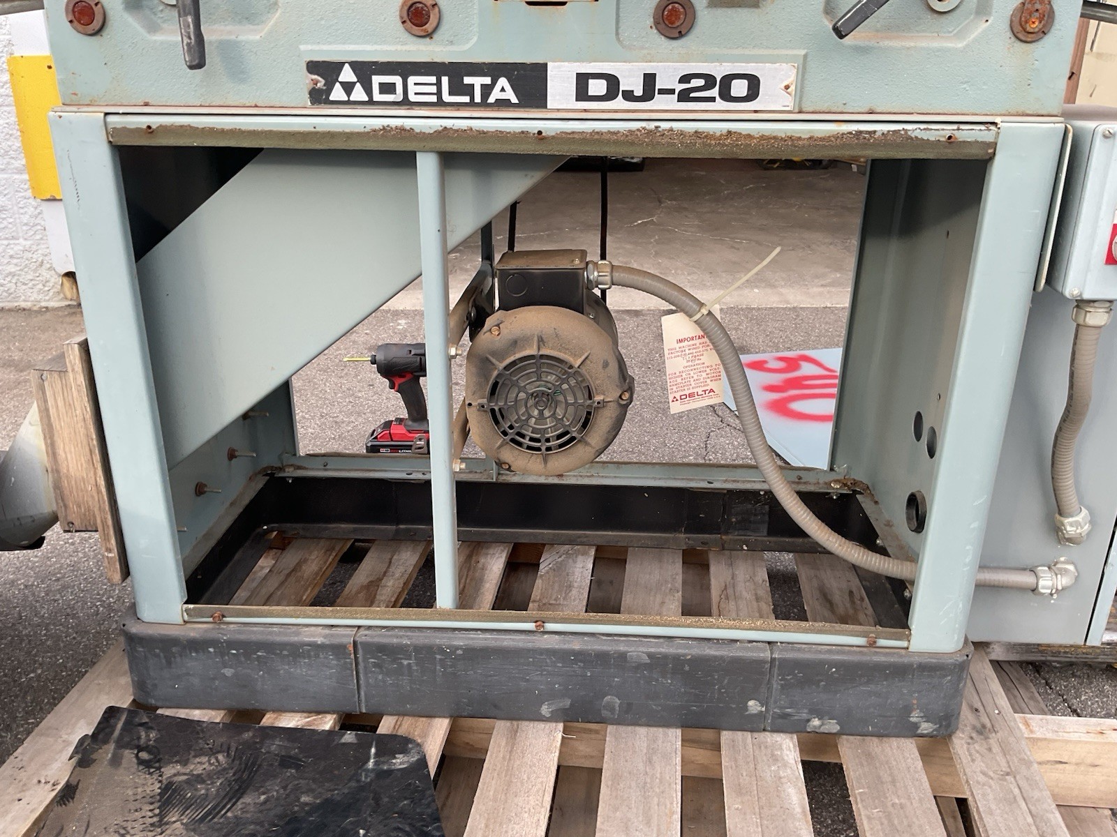 Delta DJ-20 37-350 8” Jointer 3PH 1.5HP Parallelogram 230V 52-673