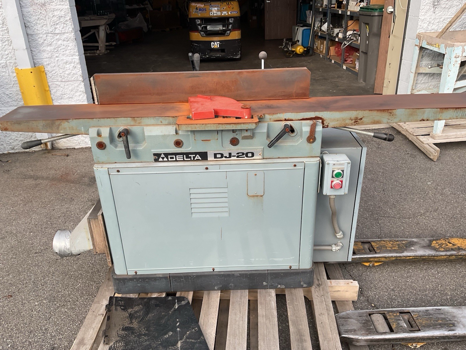 Delta DJ-20 37-350 8” Jointer 3PH 1.5HP Parallelogram 230V 52-673