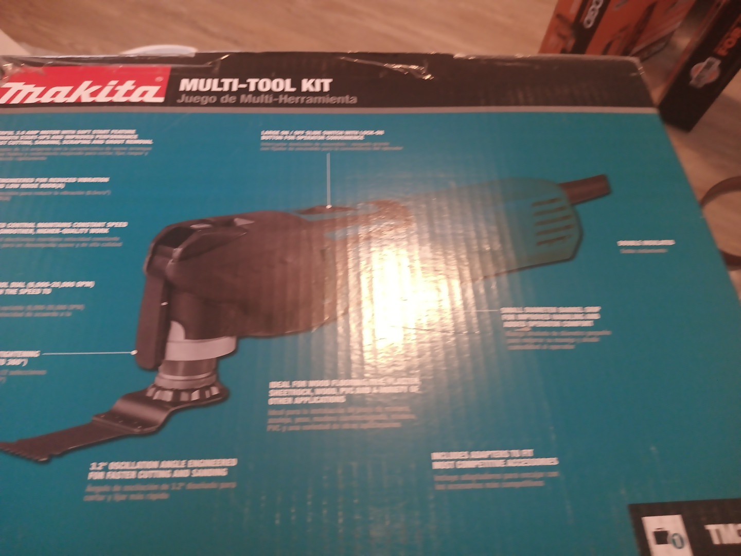 Makita TM3010CX1 Oscillating Multi-Tool Kit