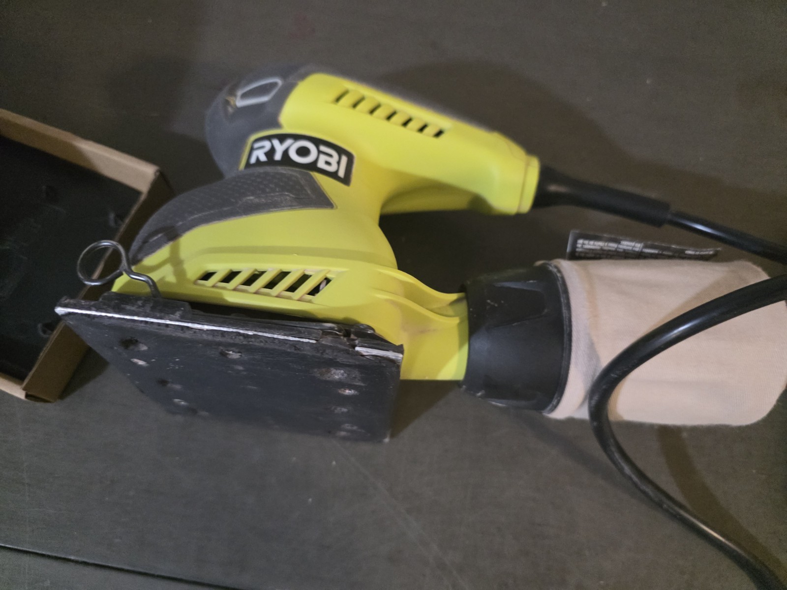 Ryobi RS652DG 5&Prime; Random Orbit Sander – Black/Green