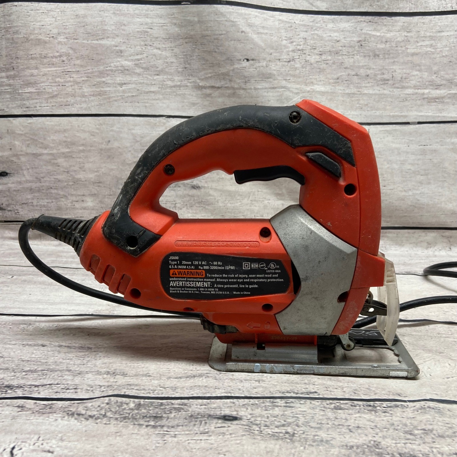 Black & Decker JS600 4.5 Amp Variable Speed Jigsaw Corded Electric Tool Red