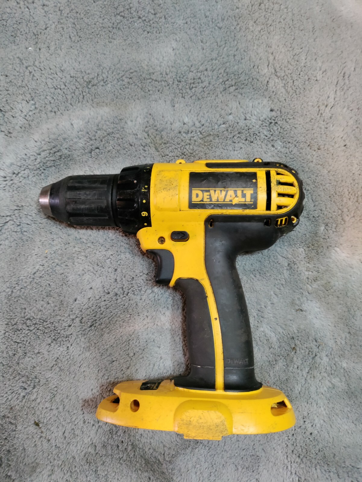 DeWalt DC720 Compact 18v Cordless 1/2&Prime; Drill Driver **Tested Works Great**