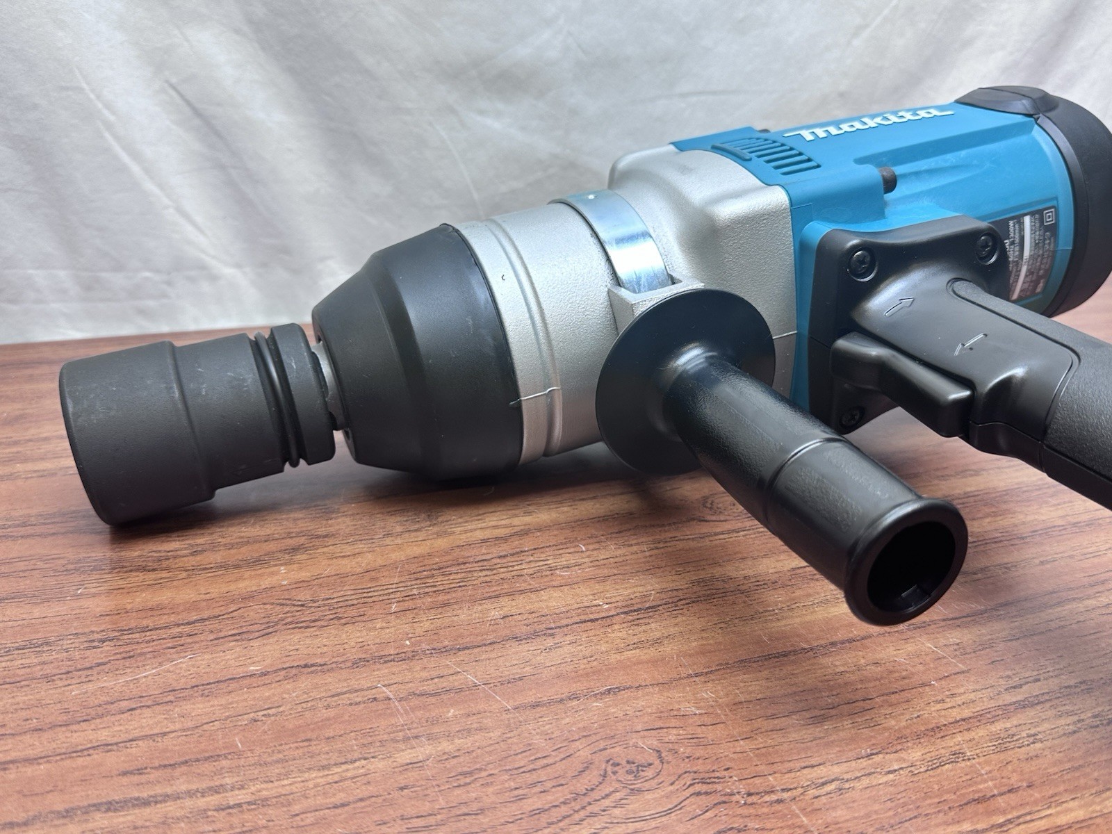 Makita Impact Wrench 100V TW1000 Tool 15 A 7.5 A 1,300 W W 8.4 kg Cord 2.5 m