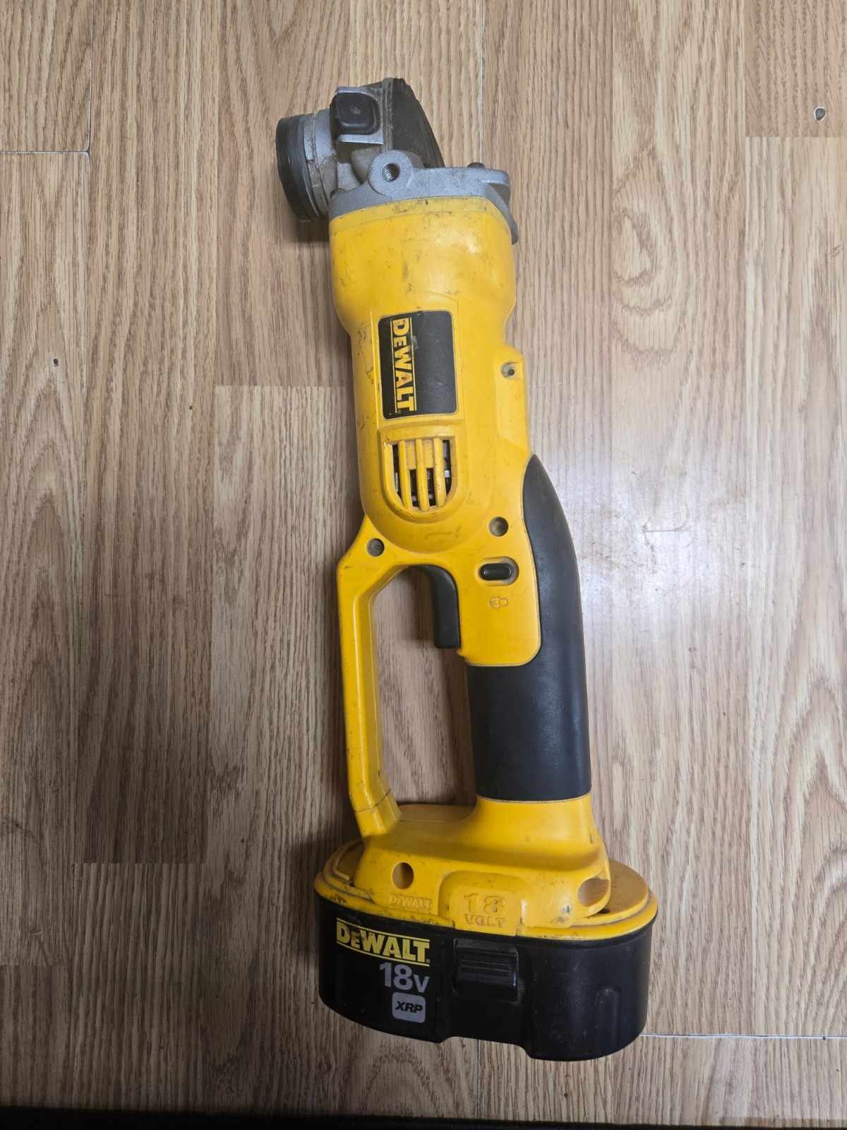 DEWALT 8V DC411 GRINDER WITHOUT BATTERY