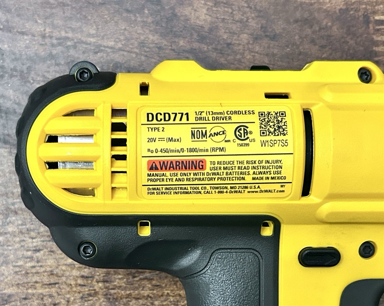 New DEWALT 20V MAX 1/2 Cordless Drill Driver Kit With Battery/Charger/Bag DCD771