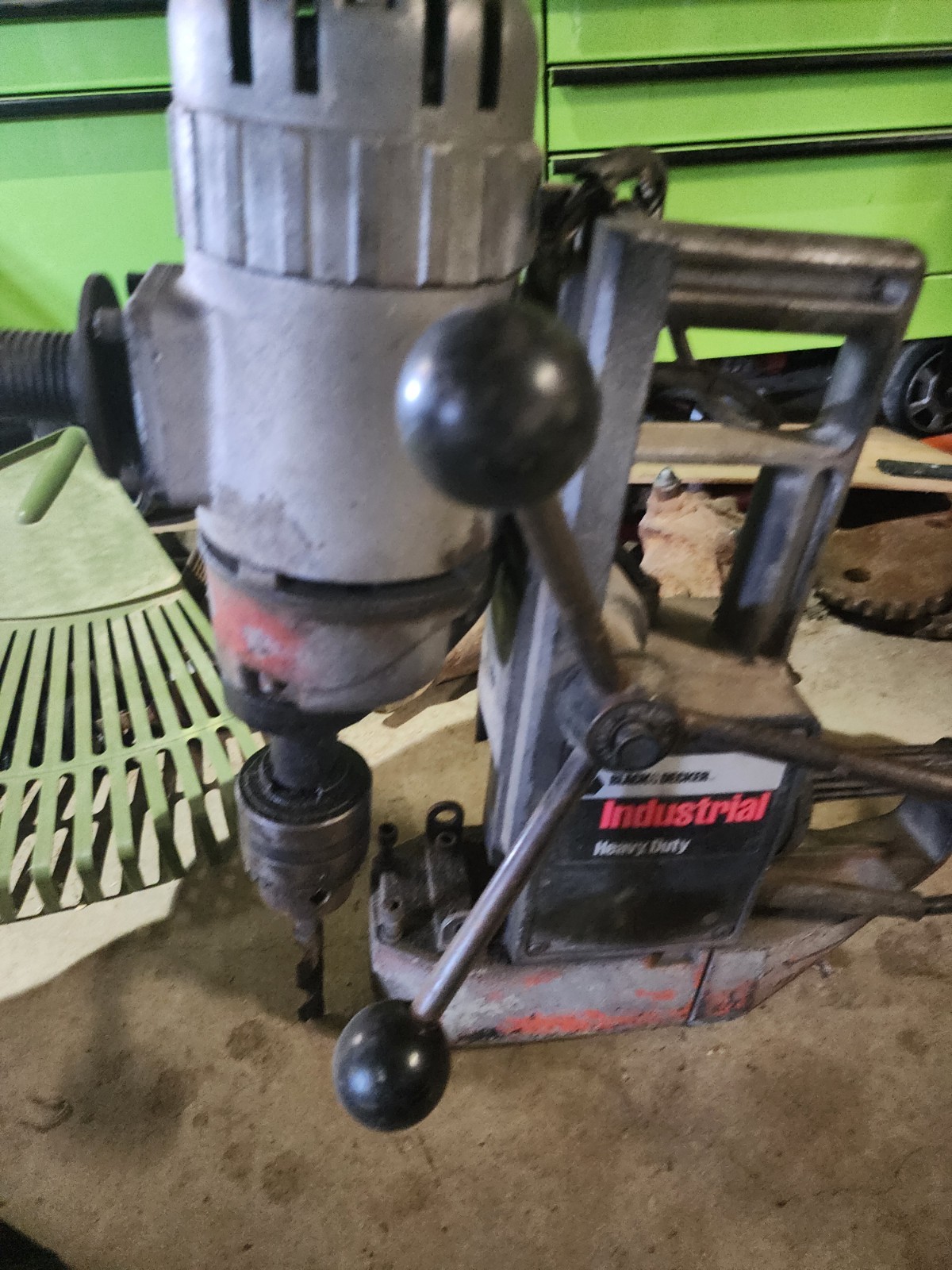 Black & Decker Industrial Heavy-Duty Electromagnetic Drill Press (mag drill).