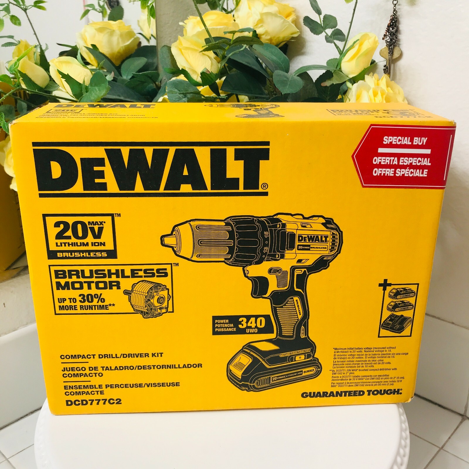 DEWALT DCD777C2 Cordless 20V MAX Lithium Brushless Compact Drill Driver Kit 1/2&Prime;
