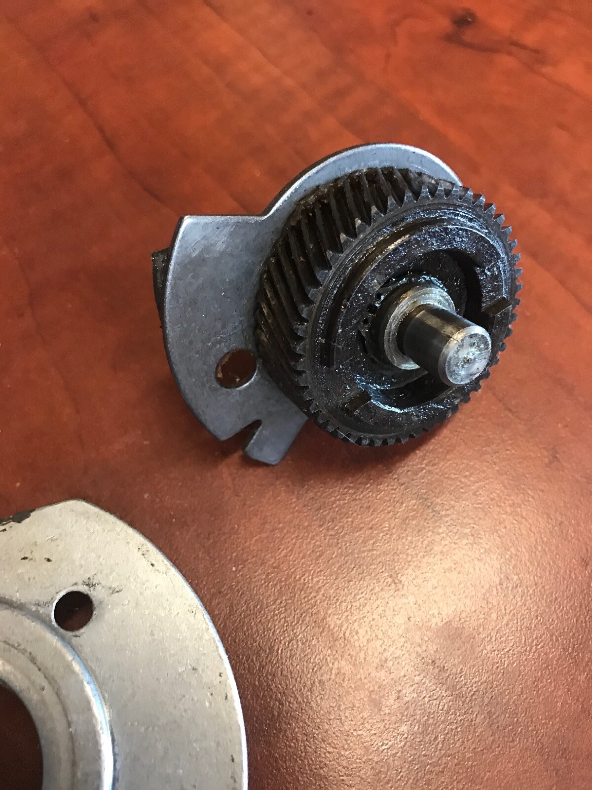 Genuine Saw Parts Spindle Gear w/Cover For DEWALT 7-1/4 in. Circular Saw DW362