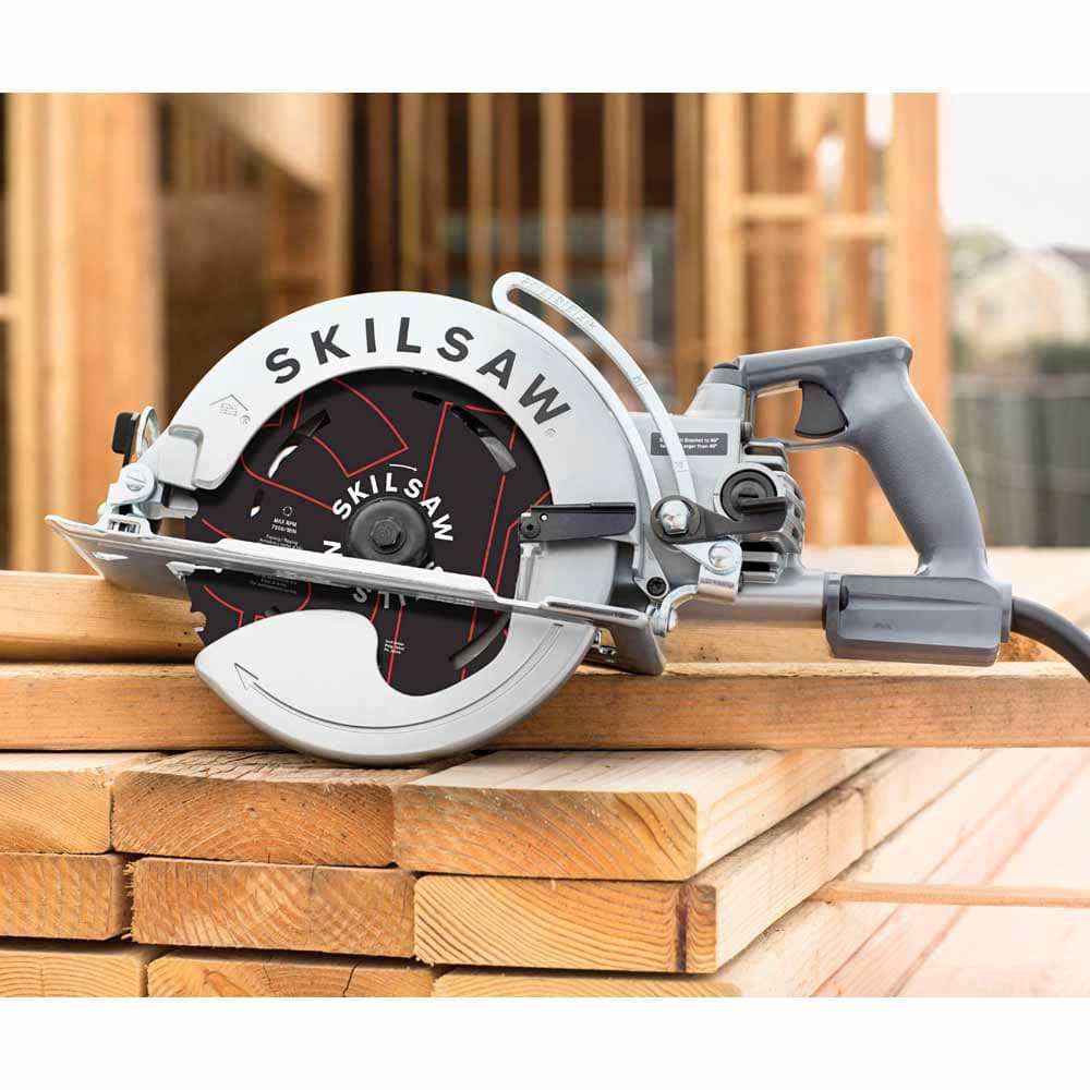 Skil SPT78W-01 8-1/4-Inch 15 Amp Corded Aluminum Worm Drive Saw, 60Â° Bevel Cut