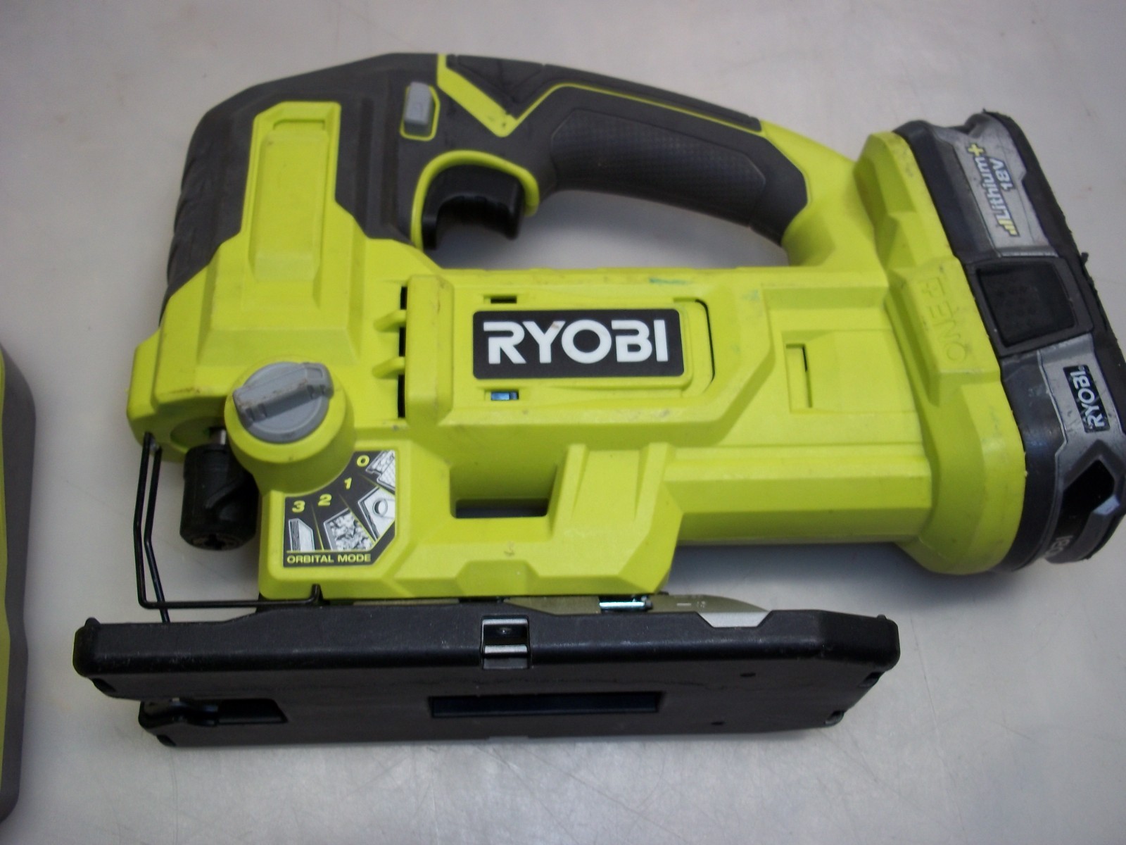 RYOBI ONE+ 18V Cordless Jig Saw 18 VOLT PCL525B With 1.5 Ah Battery & Charger