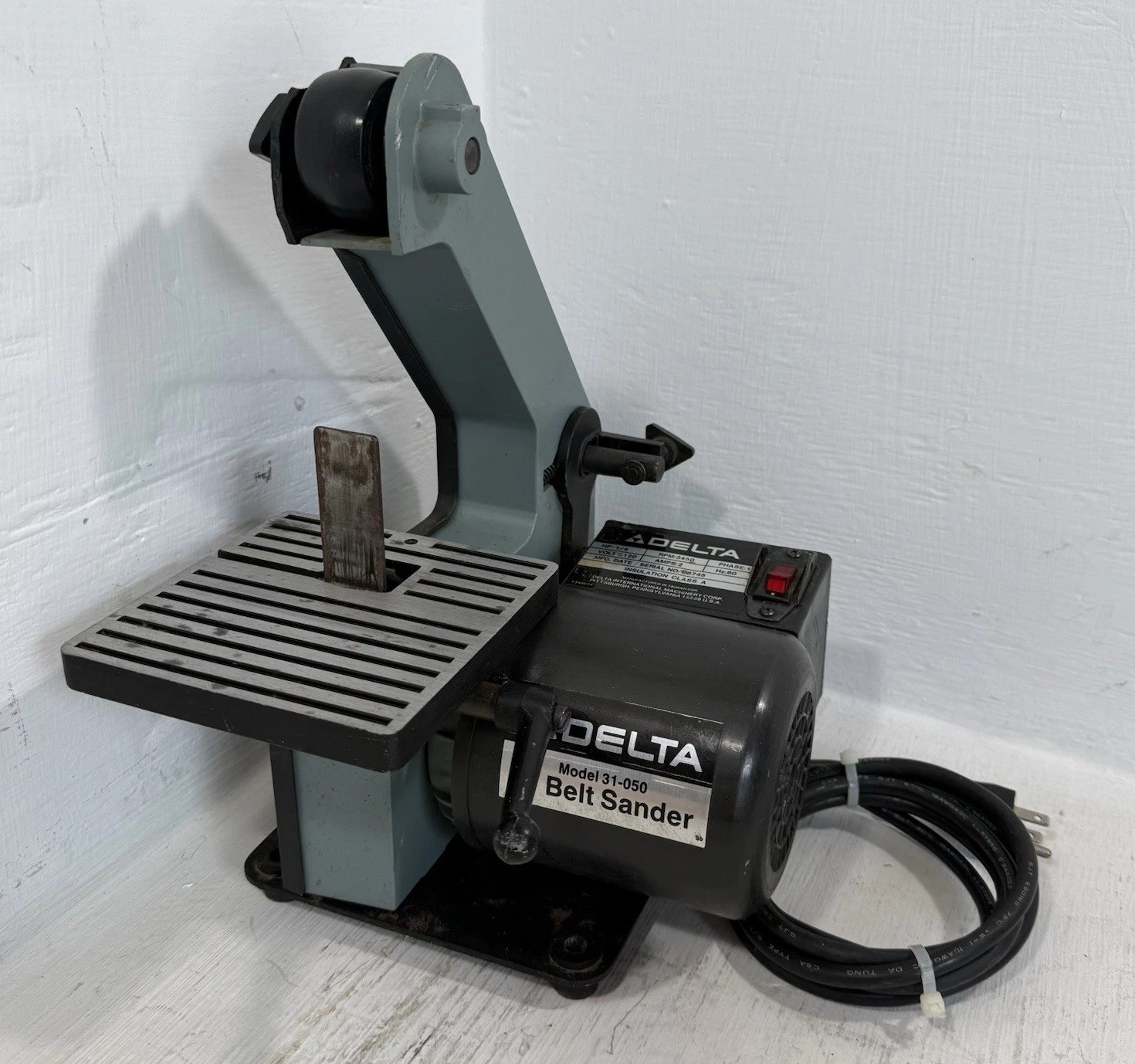 Delta 31-050 1 Inch Belt Sander 1/4 HP 3450 RPM Benchtop 120VAC 1PH 2A 0.25HP