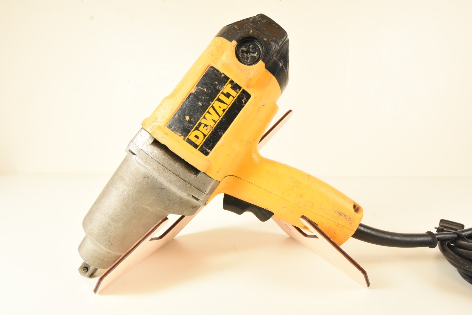 DeWalt DW290 Corded Electric 120V 7.5 Amp 1/2 inch Impact Wrench Works Great