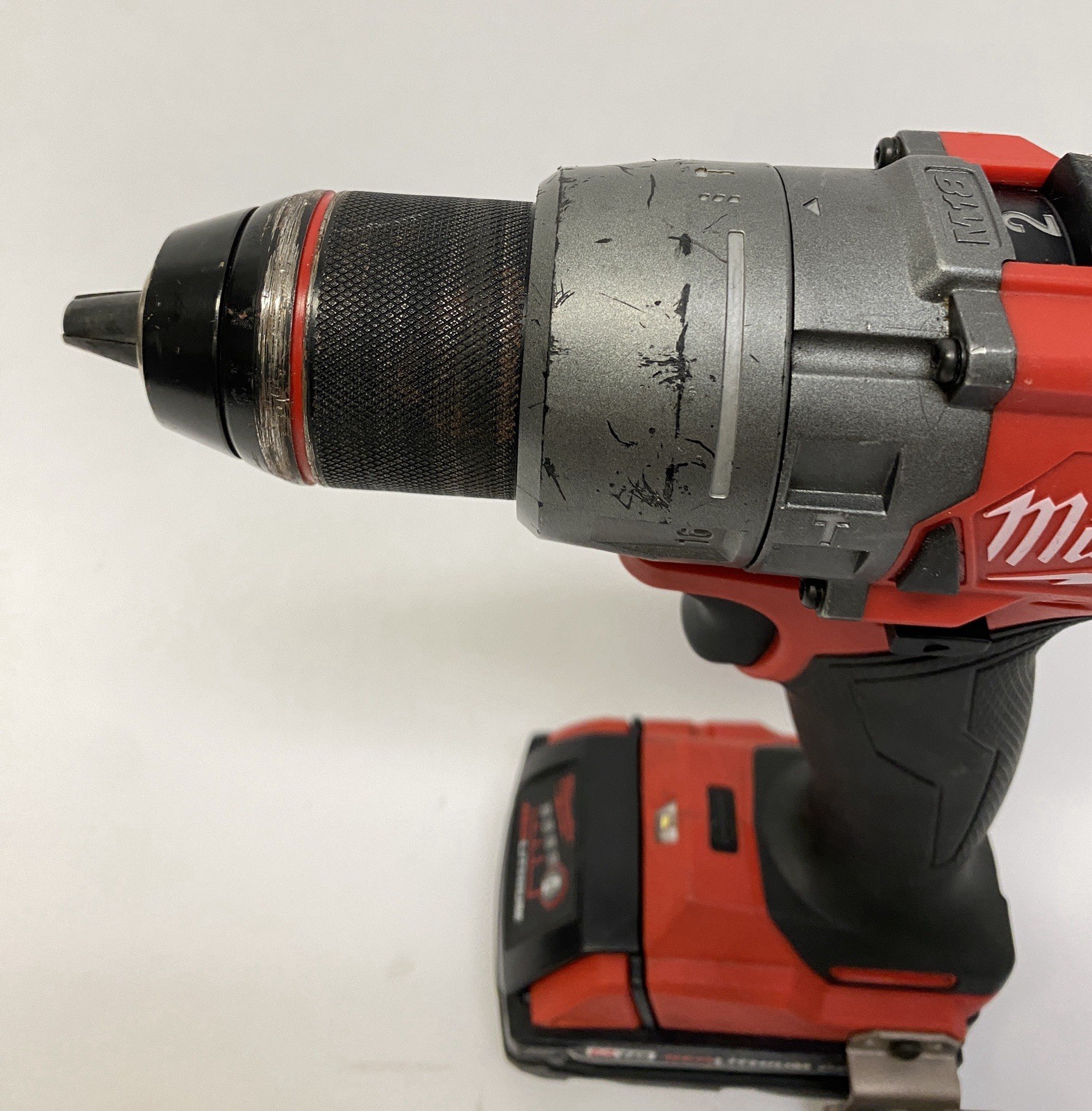 Milwaukee M18 18V Cordless 1/2&Prime; Hammer Drill/Driver 2904-20 CP 2.0 Battery