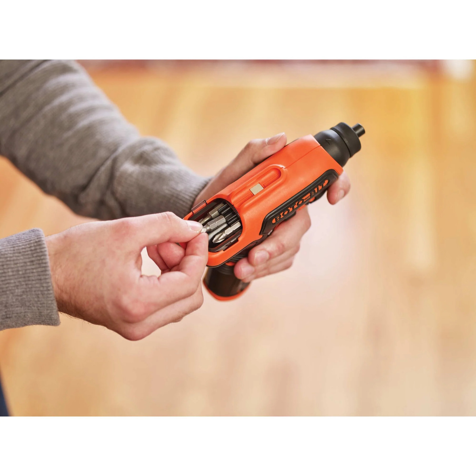 BLACK+DECKER 4V Max Cordless Screwdriver With Bit Storage – BDCS50C