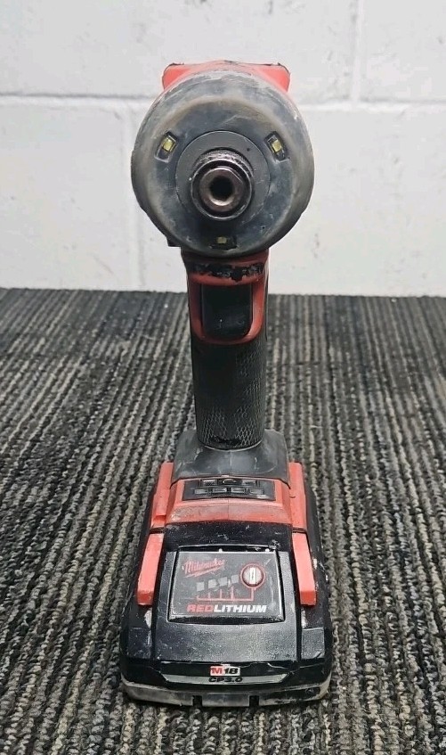 Milwaukee Tools 2953-20 M18 1/4&Prime; Hex Impact Driver + CP3.0 Ah Battery