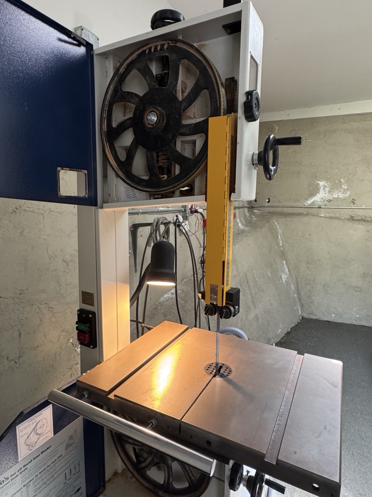 Powerful RIKON 14 inch bandsaw model 10-325. Has 1.5 HP motor cast iron table
