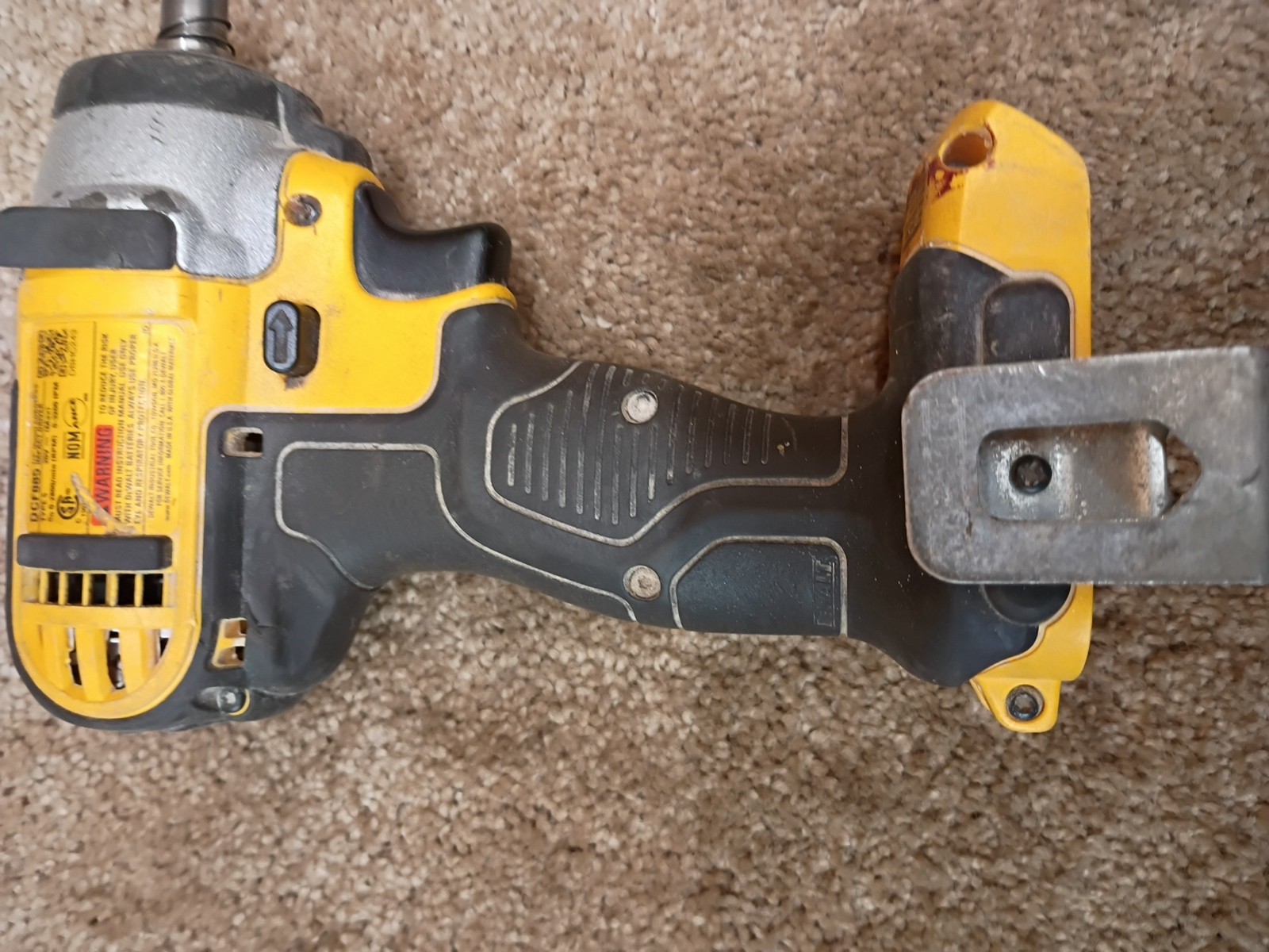 DEWALT DCF885 20-Volt MAX Li-Ion 1/4” Hex Impact Driver For Parts