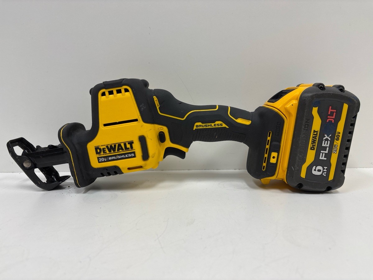 DEWALT DCS369 RECIPROCATING SAW WITH 6AH FLEXVOLT BATTERY (P21028711)