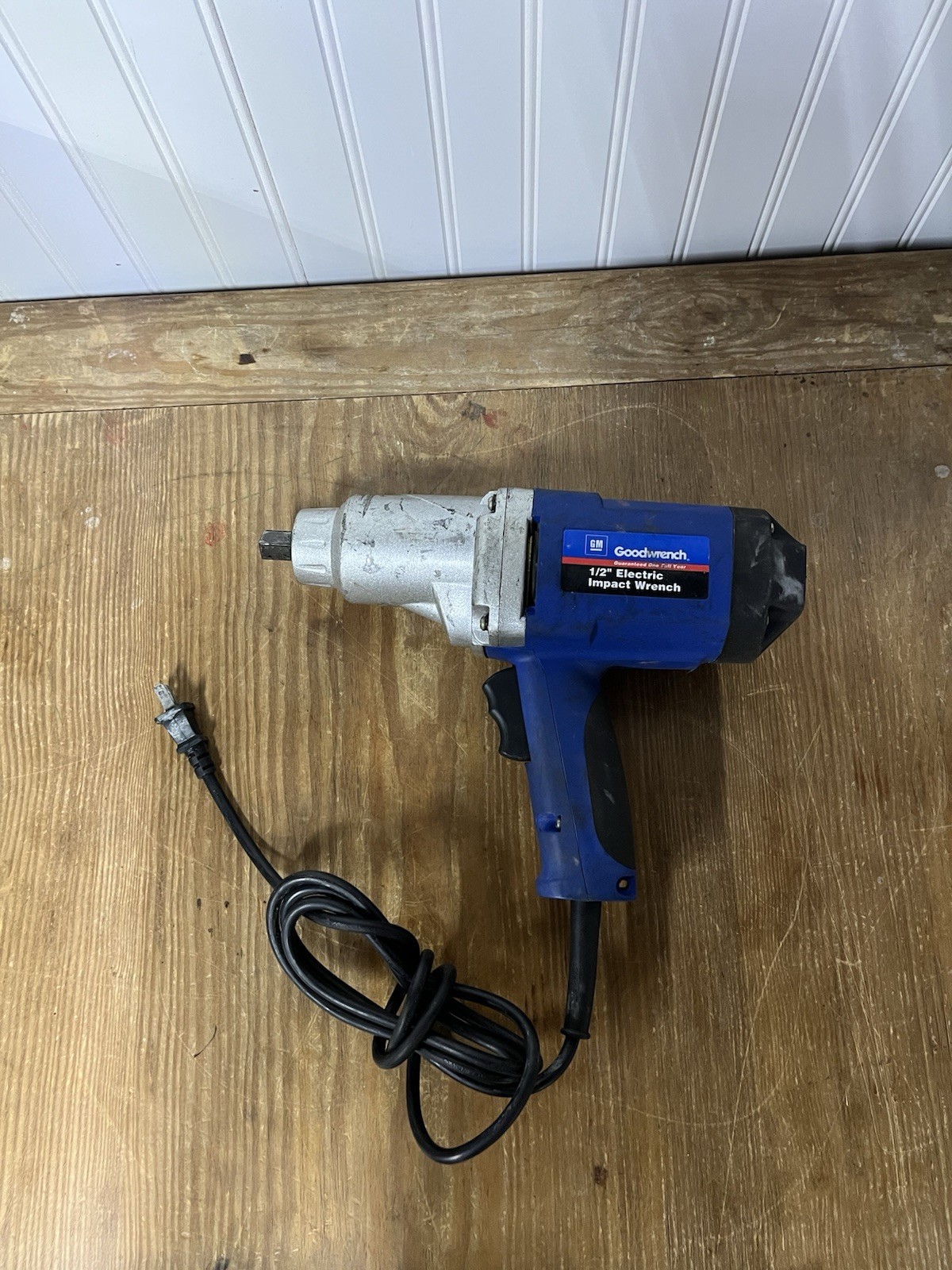 GM2813, 1/2&Prime; Drive, 110 Volt Electric Impact Wrench (240 ft/lbs) Goodwrench