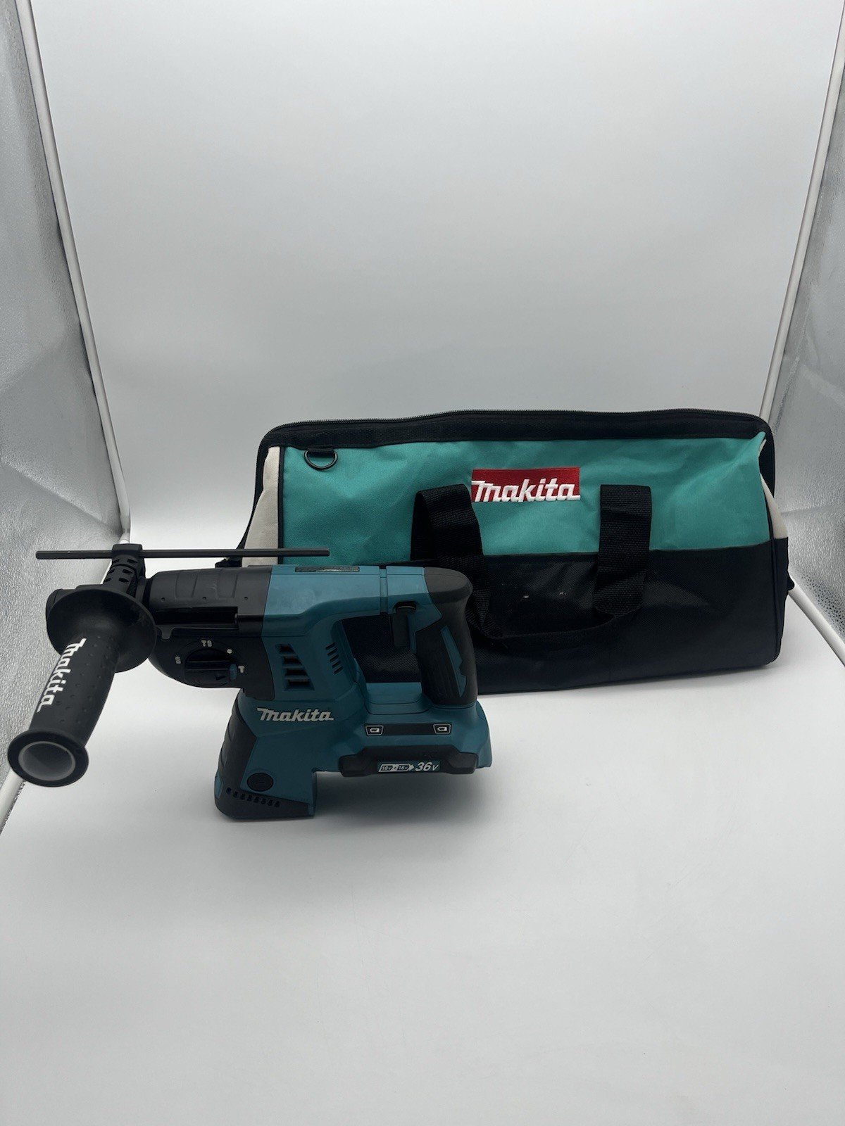 Makita XRH05Z-R 18V X2 (36V) LXT Rotary Hammer (Tool Only) With Bag Refurb