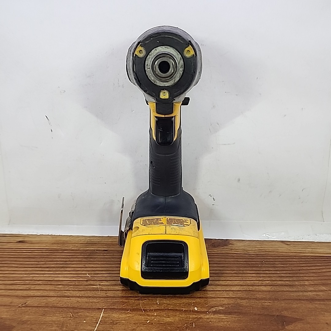 DeWalt DCF885 20V MAX Brushed Motor Impact Driver & DCB203 2Ah Battery Bundle