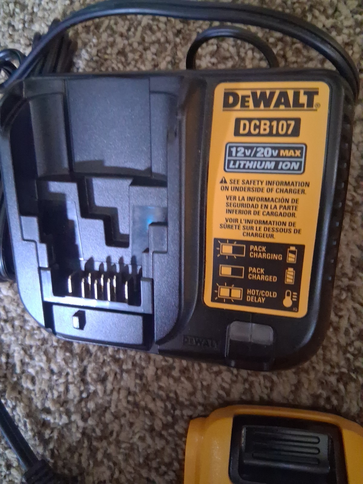 New Dewalt DCF887B 1/4&Prime; 3 Speed 20v Max XR Brushless Impact Driver W/batt&charge