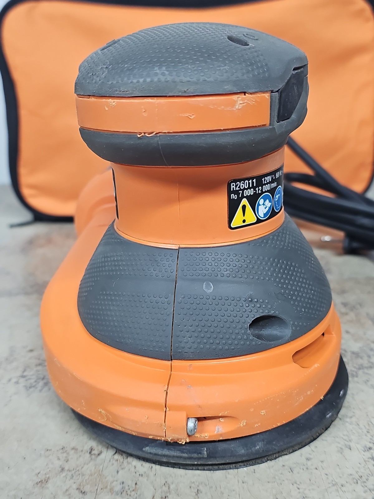 RIDGID R26011 6&Prime; Variable-Speed Corded Orbital Sander With Carry Bag