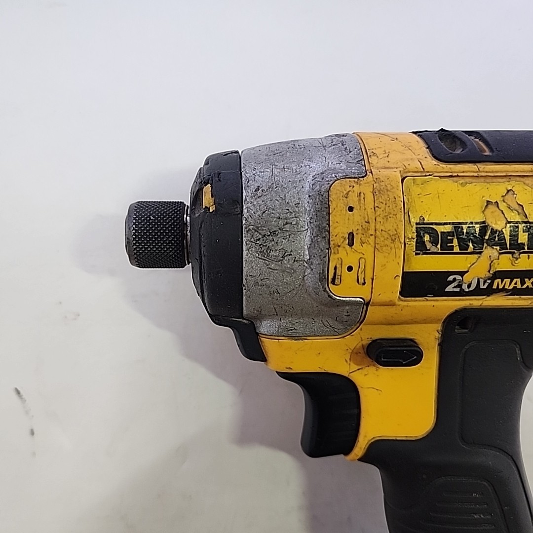 DeWalt DCF885 20V MAX Brushed Motor Impact Driver & DCB203 2Ah Battery Bundle