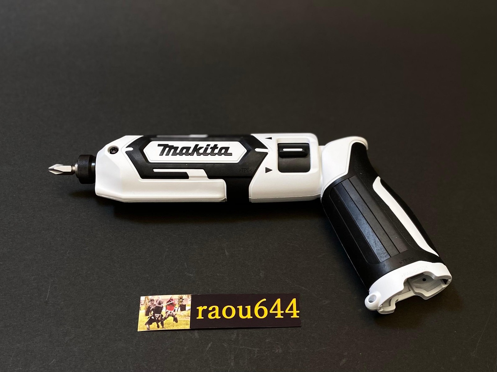 Makita TD022DZW 7.2V Rechargeable Pen Type Impact Driver White Body Only　