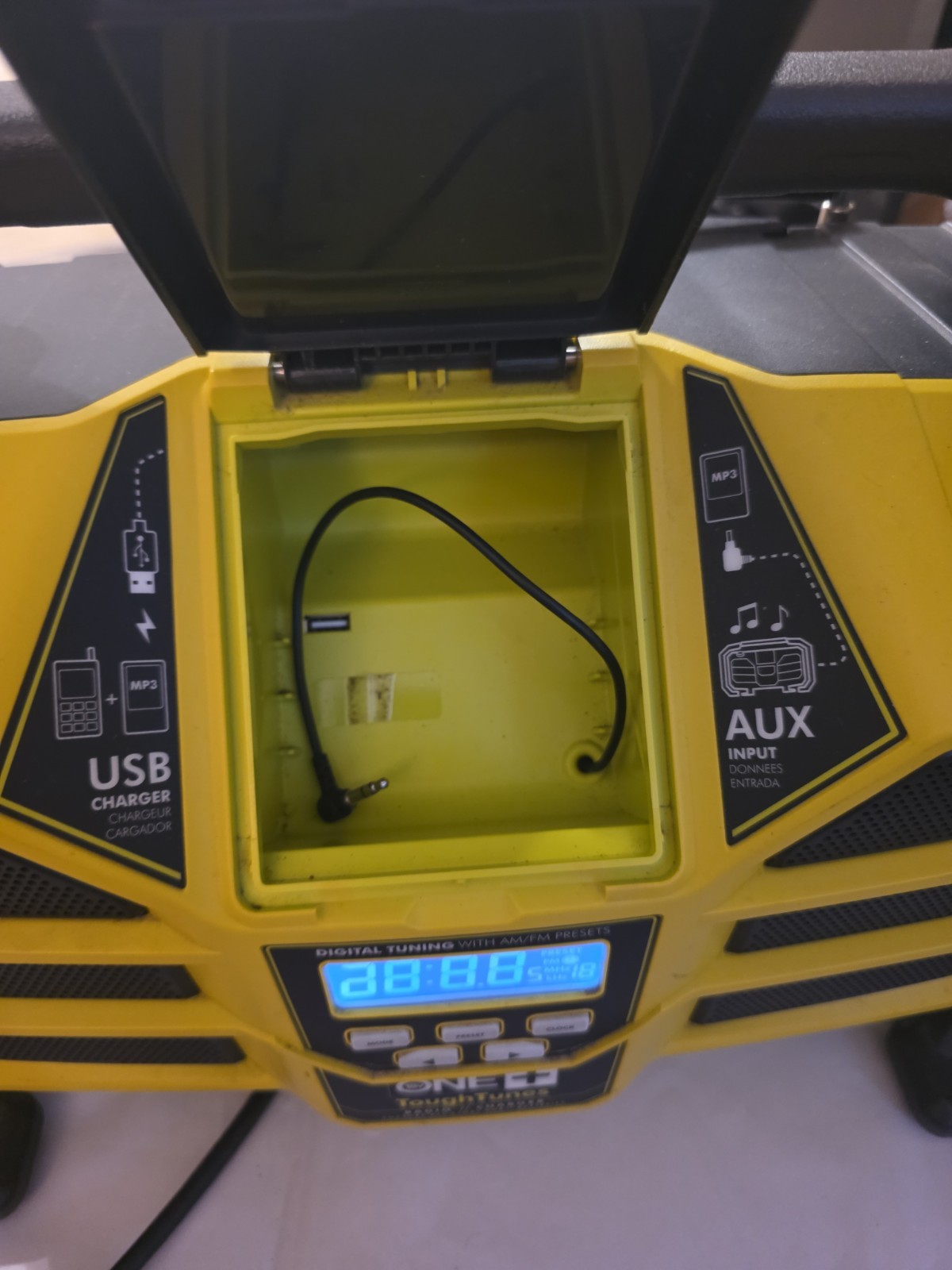 Ryobi Tough Tunes P745 Radio Charger 18V One+ 2014 Tested Working 💪 Read !