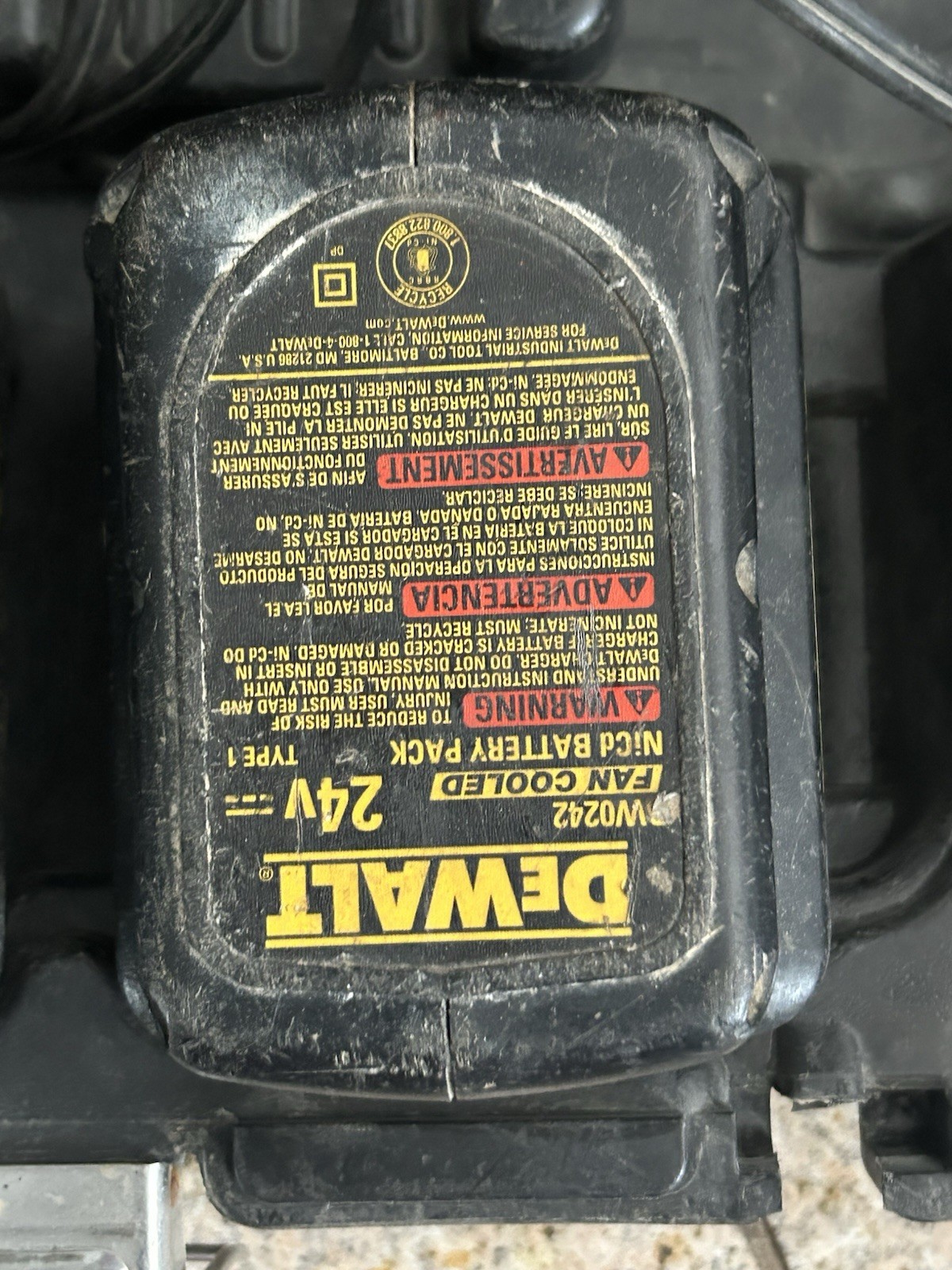Dewalt DW005, Cordless SDS Plus Hammer Drill,24v Ni-cd,Charger SEE Description !