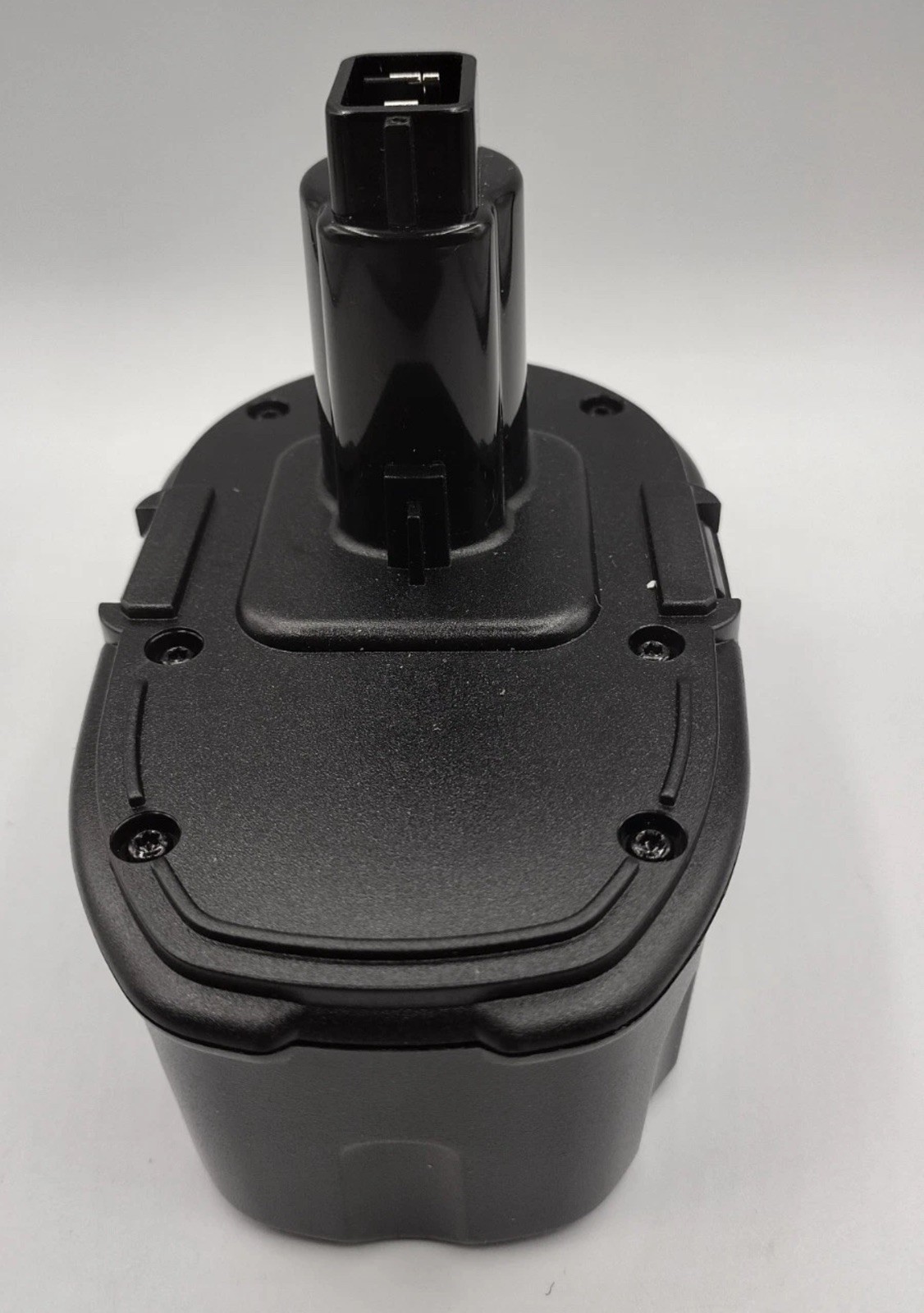 Power Tool Battery – DESC15 18V – NI-MH – 5.5AH 99WH – Brand New!