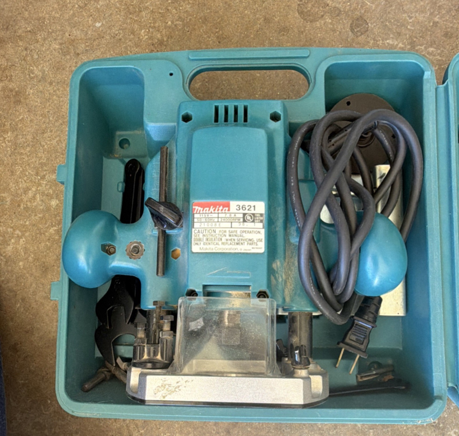 Makita 3621 Router 115 V Corded Electric Blue with Case & Accessories