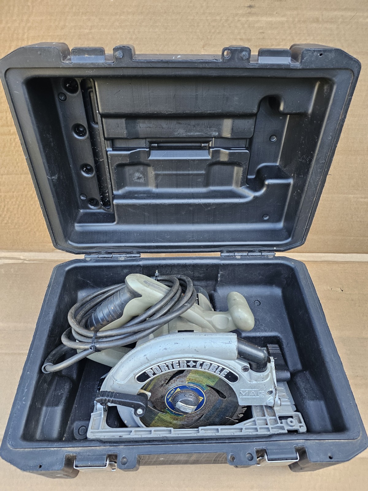 PORTER CABLE 324 MAG Type 1 Circular Saw w/Hard Case