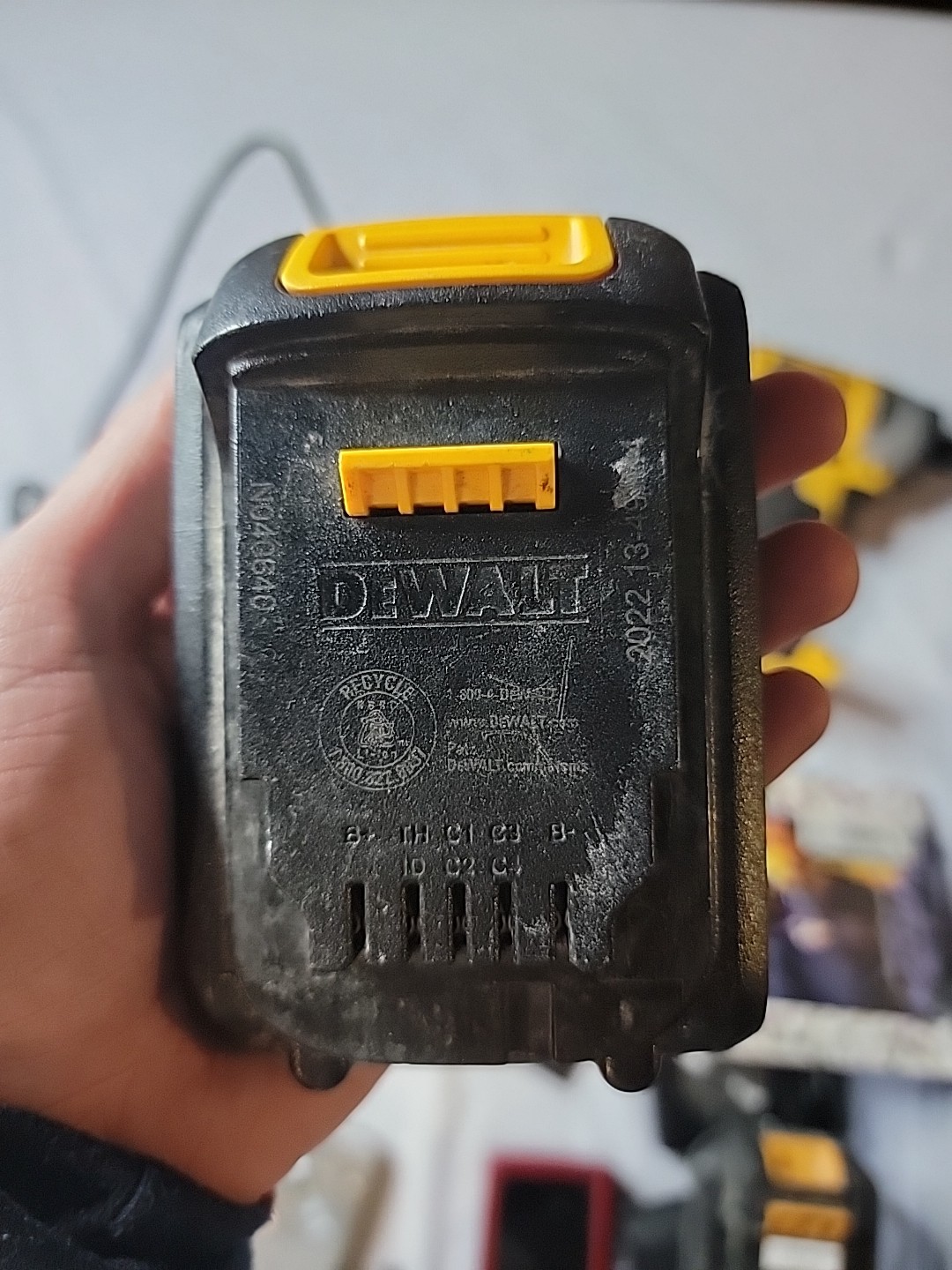 Dewalt DCF885 20V Cordless 1/4&Prime; Impact Driver 20 Volt With Battery And Charger