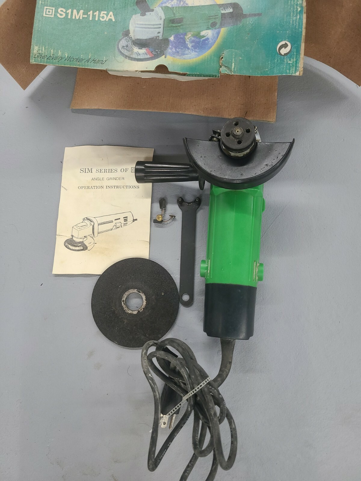 Angle Grinder 4-1/2&Prime; 10,000 RPM 110V 500 WATTS S1M-115A METAL WORKING WELDING