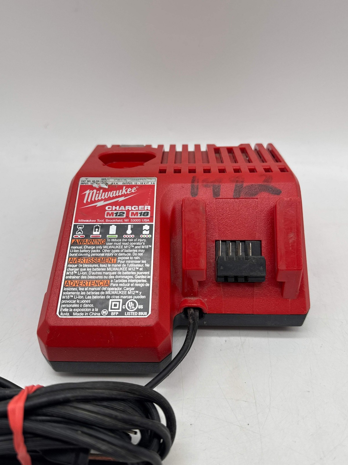 Milwaukee M18 Fuel 2853-20 Cordless Impact Wrench W/2 batteries & charger