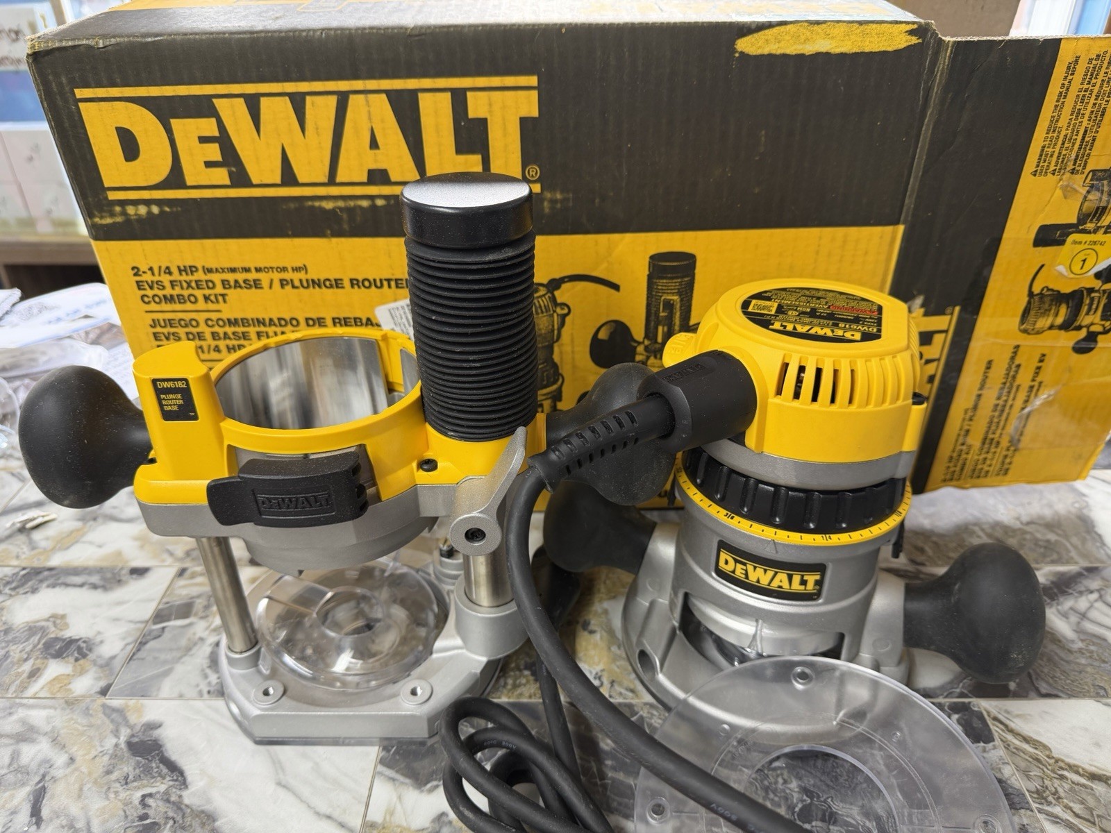 DEWALT DW618PKB 12-Amp Variable Speed Router Kit, Fixed and Plunge Bases