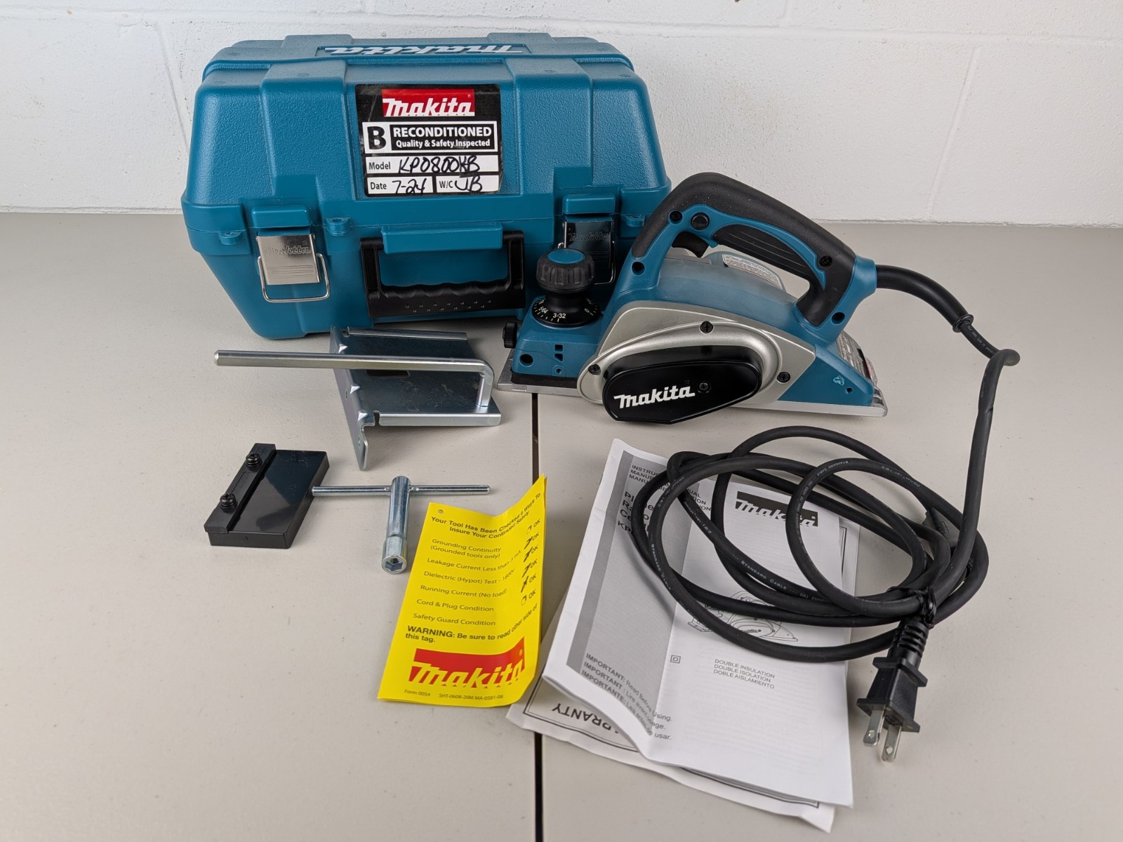 Makita 6.5 Amp 3‑1/4&Prime; Planer, with Tool Case 110v KP0800K Read Listing!!!!