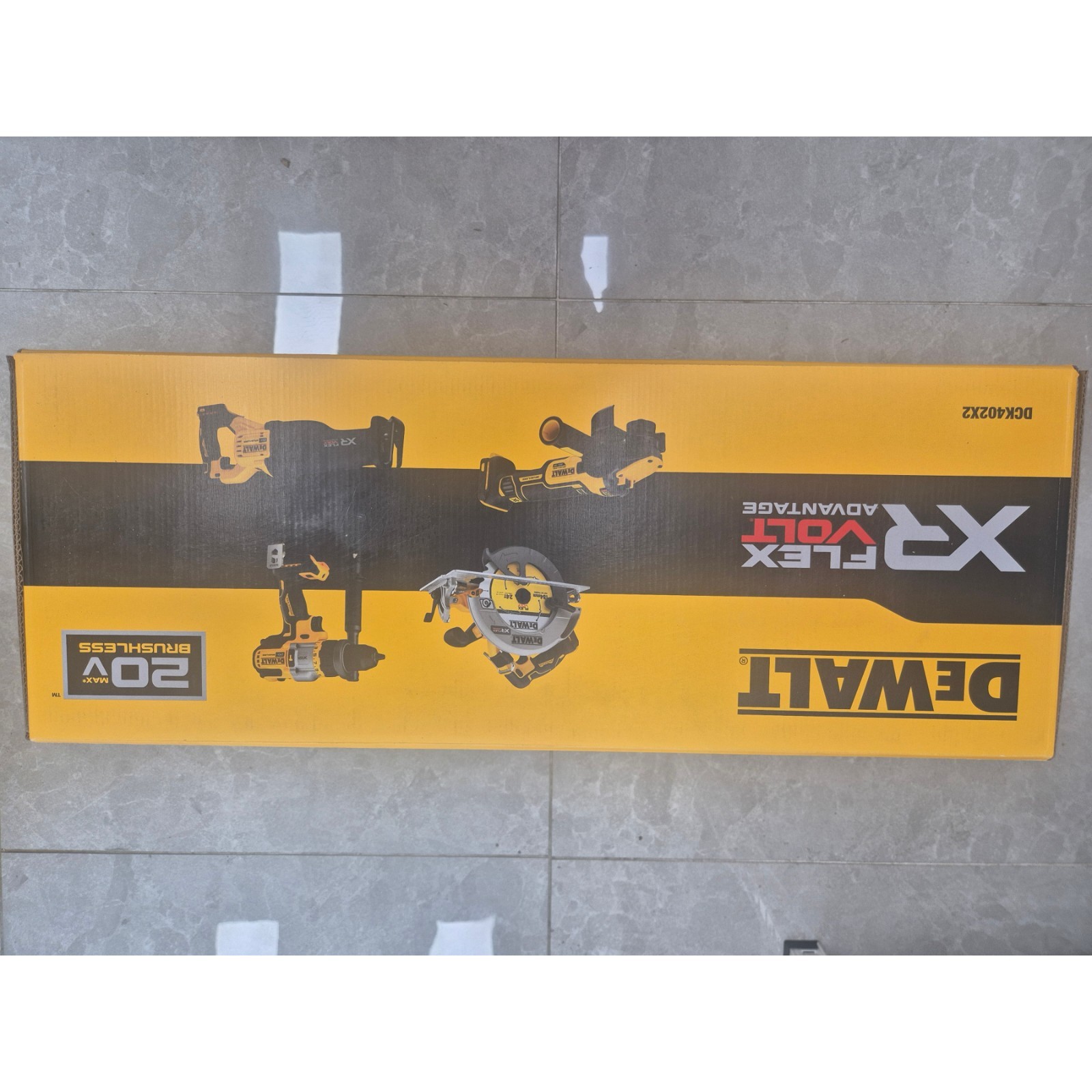 DeWalt DCK402X2 20V XR FlexVolt Advantage 4-Tool Combo Kit Brushless