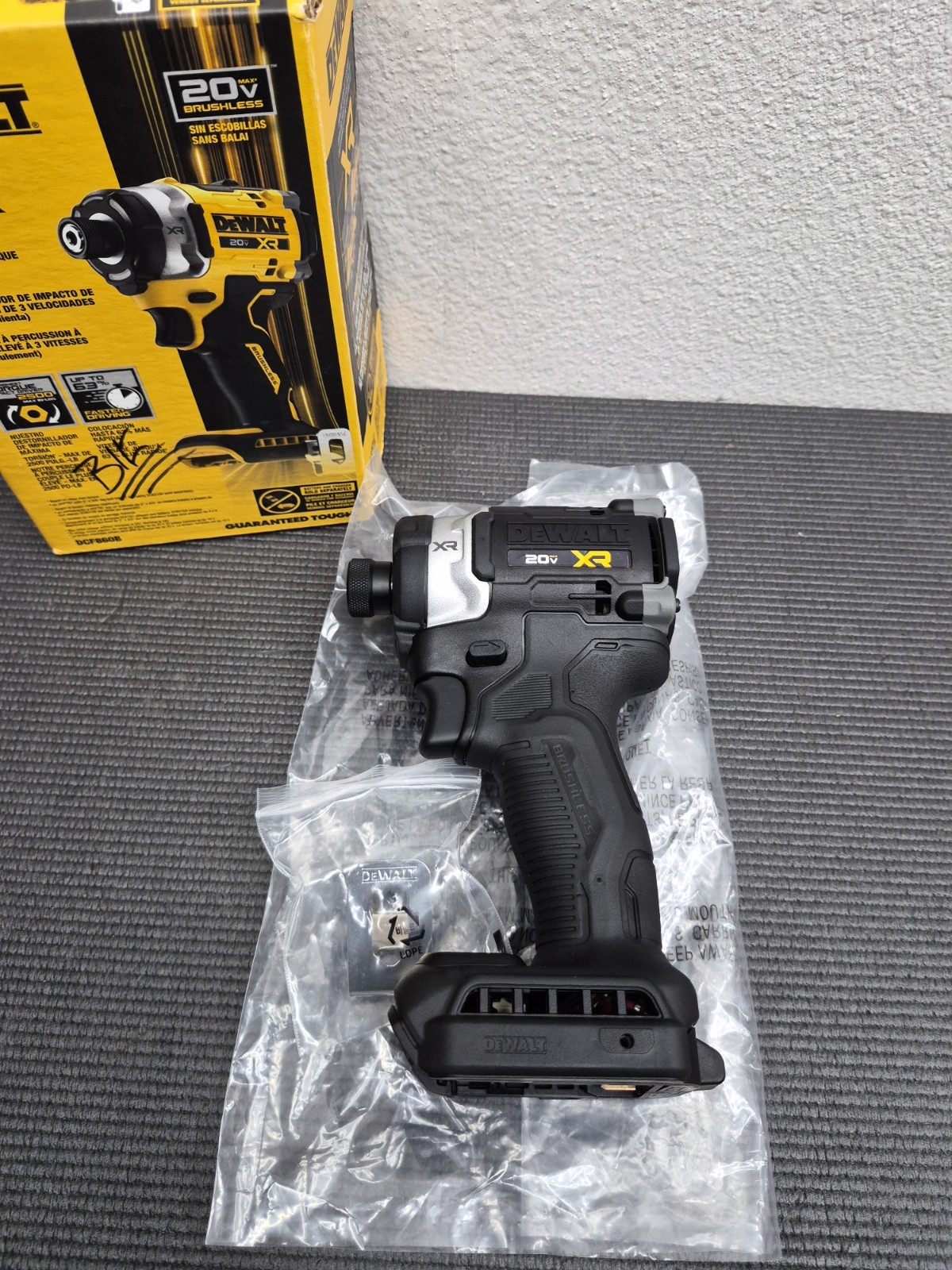 DeWalt DCF860B 20V MAX XR 1/4 Hex BLK Tool Only
