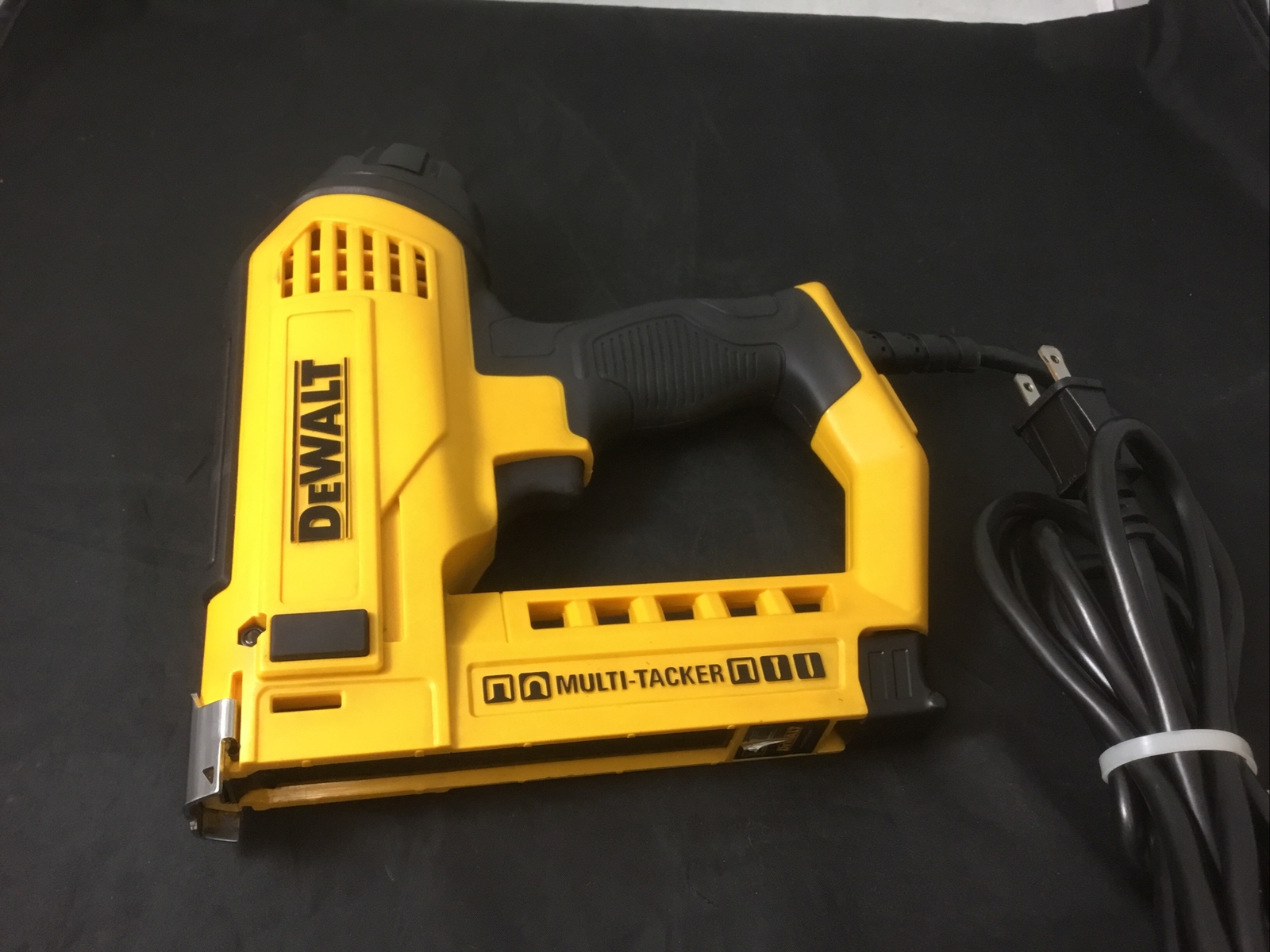DeWalt DWHT75021 120V Corded 5-in-1 Multi-Tacker ( TOOL ONLY )
