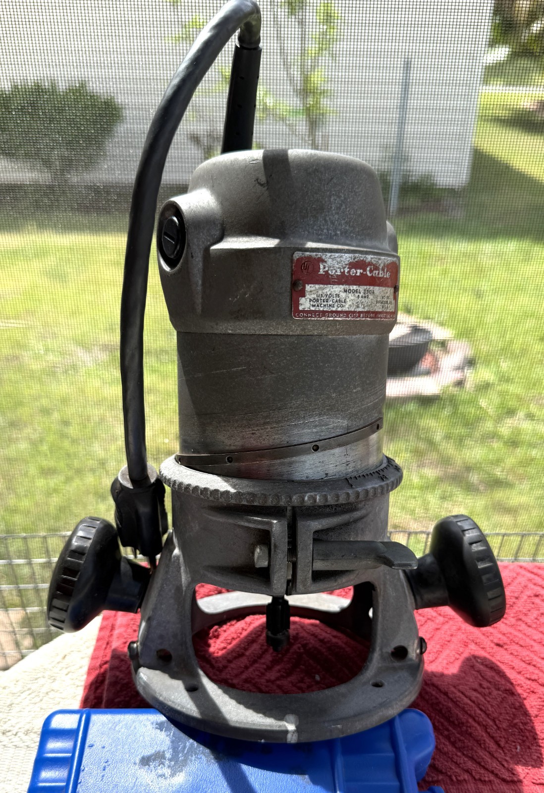 VINTAGE PORTER CABLE ROUTER MOTOR AND BASE MODEL NO. 5504 – AS PICTURED