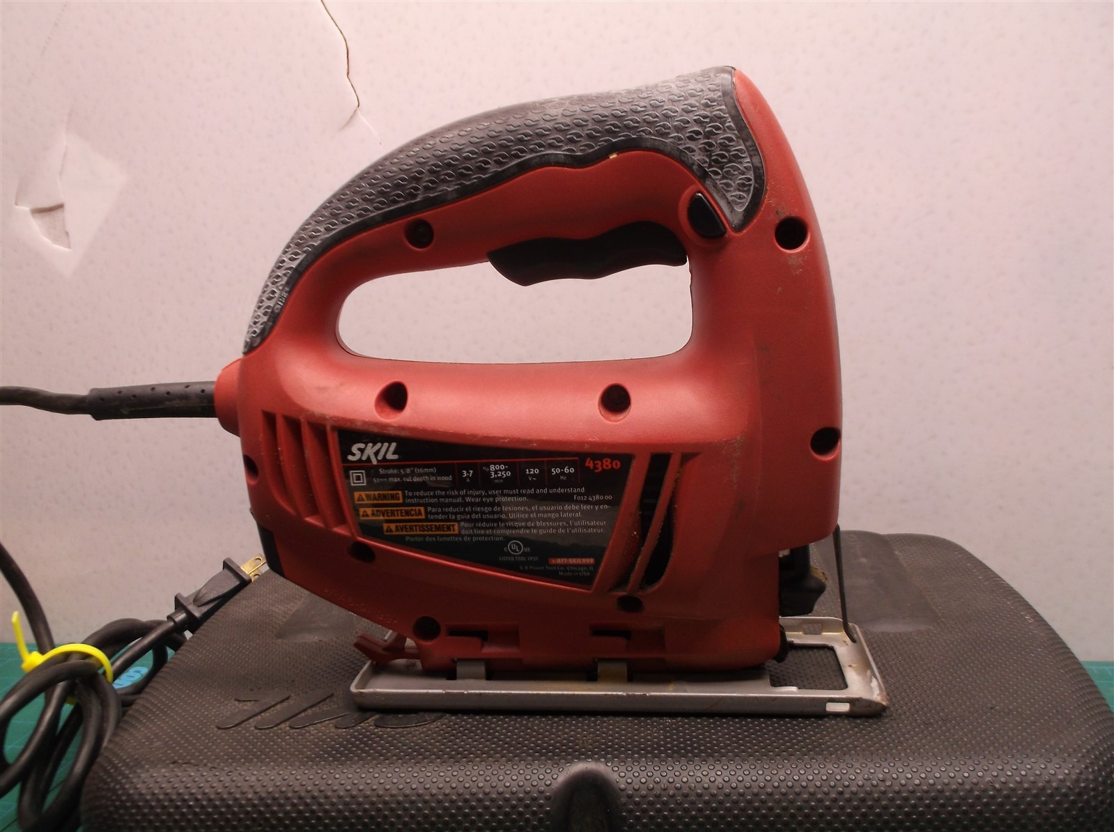 SKIL VARIABLE SPEED JIGSAW 4380 W/CASE – 3.7 AMP (CORDED)