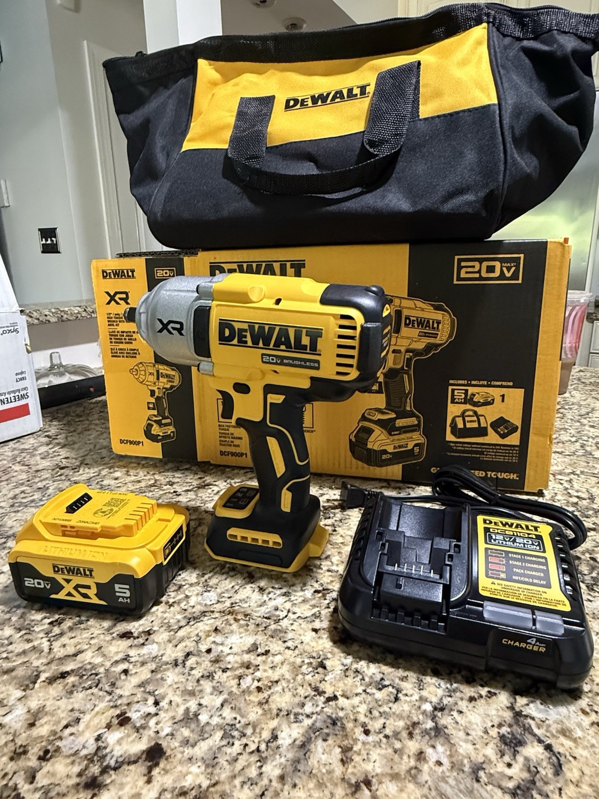 DEWALT DCF900B 20V 1/2inch Impact Wrench